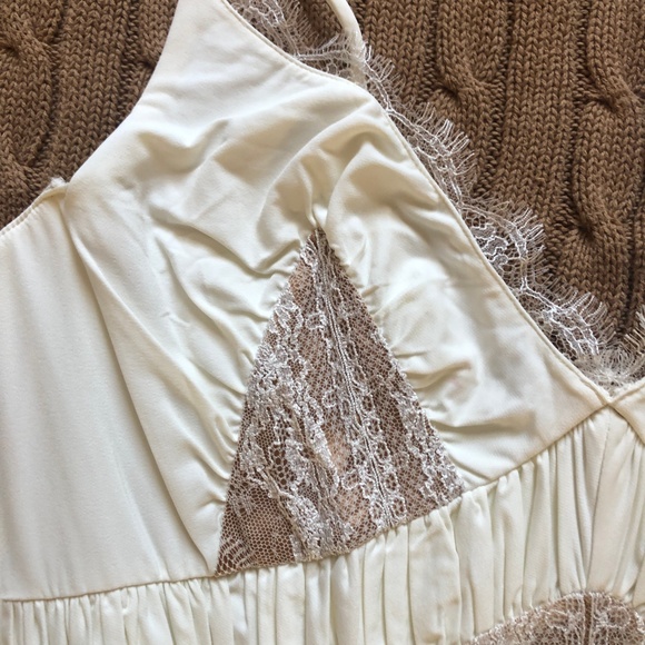 La Perla Cream Lace Chemise - Picture 3 of 8